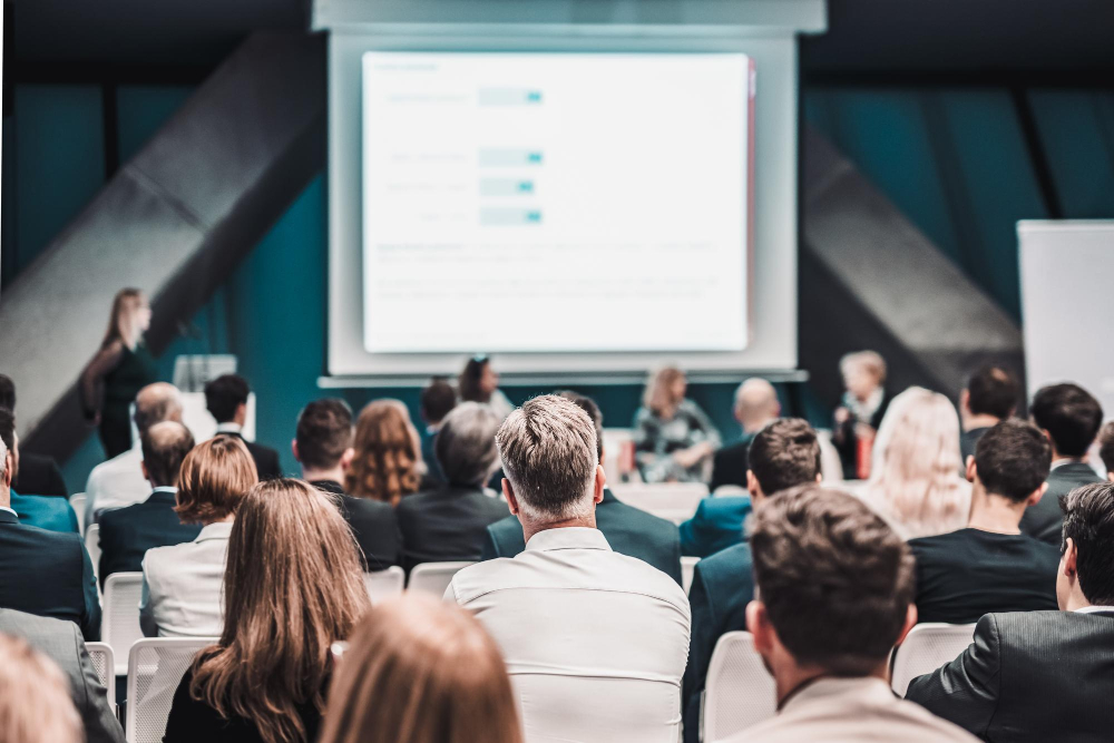 E Encontros Técnicos eventos com especialistas abordando temas como crise hídrica

